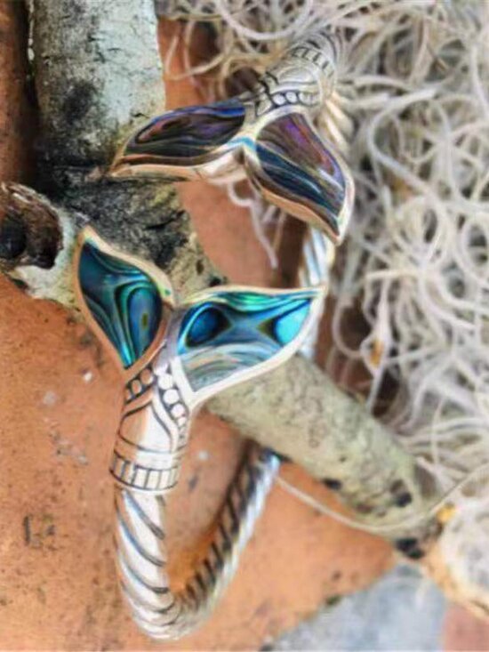 Whale Tail Bangle - Picture 2 of 4